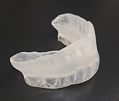 マウスピースのような装置